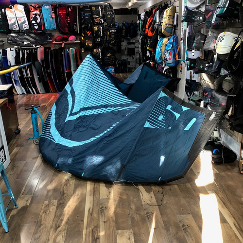 Liquid force wow kite - v4,