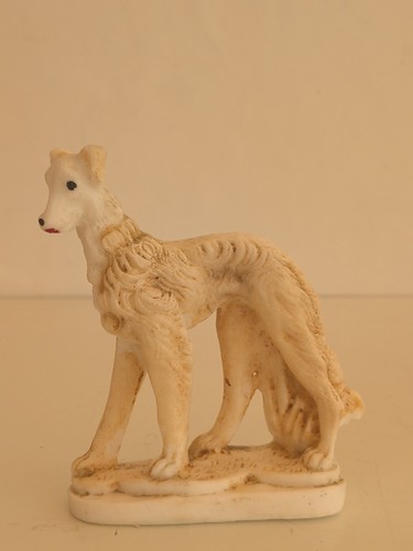 Ancienne statuette lévrier
