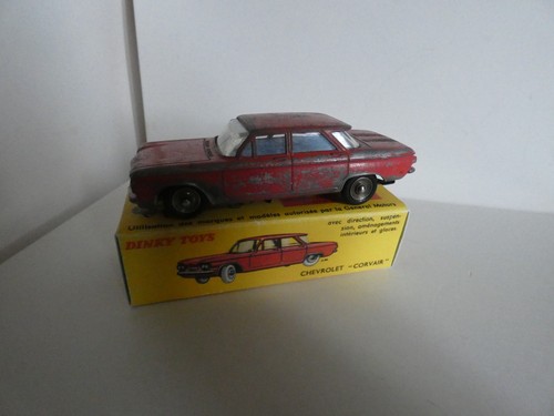 Voiture miniature dinky - voiture,