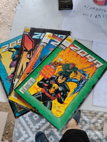 Lot 100 bd marvel - +,