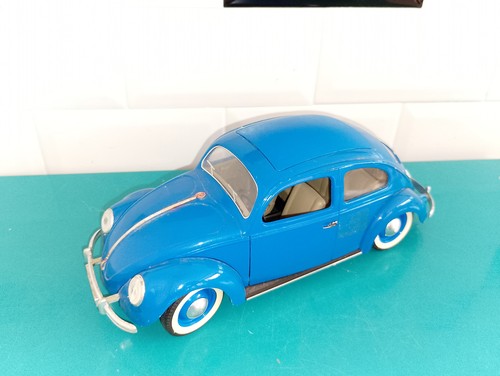 0604261 voiture 1 - /18, 1/17