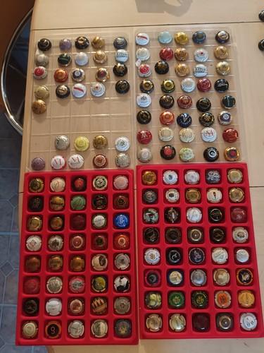 Lot 150 capsules - 150, muselets