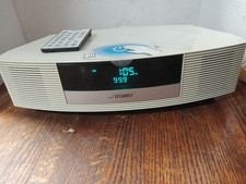 Bose Wave Radio III AM/FM Radio with Remote - White