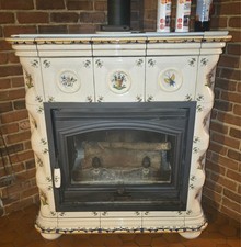 Poêle à bois en faïence