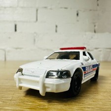 2006 Ford Crown Victoria Police Car MB689 White 2010 Police Squad 5 Pack