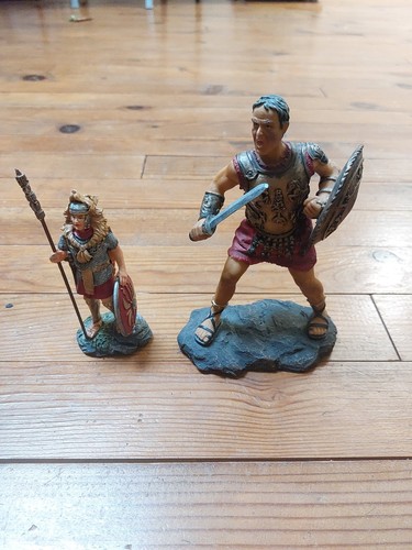 Lot figurines en - de, résine