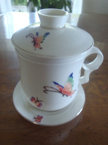 Jolie tisanière porcelaine - jolie,