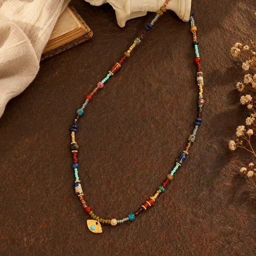 Collier perles multicolores