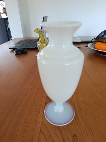 Vase opaline blanche reflet - en,