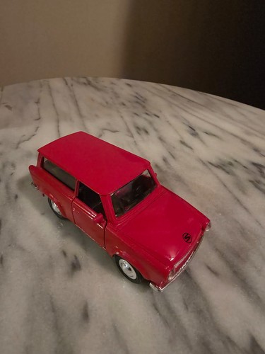 Trabant trabi diecast - trabant,