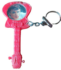 Johnny Hallyday - Ancien porte clé guitare, Johnny années 60 -