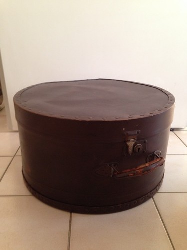 Ancienne superbe boite à - et,
