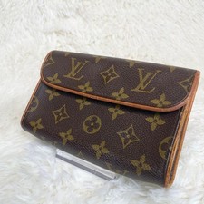 Sac ceinture LOUIS VUITTON PVC