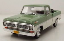 WHITEBOX - Voiture de 1970 couleur verte et blanche - FORD F-100 - 1/24 - WBX...