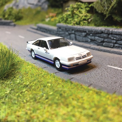 Opel manta i200 blanche - i200,,