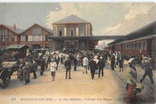 CPA 62 BOULOGNE SUR MER / LA GARE MARITIME A L'ARRIVEE D'UN BATEAU