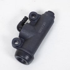 Maître cylindre frein AR AJP