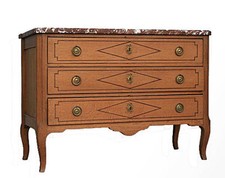 Commode en chêne clair