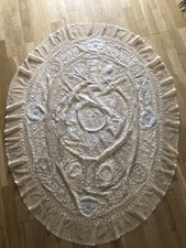 Nappe en tulle de soie brodée