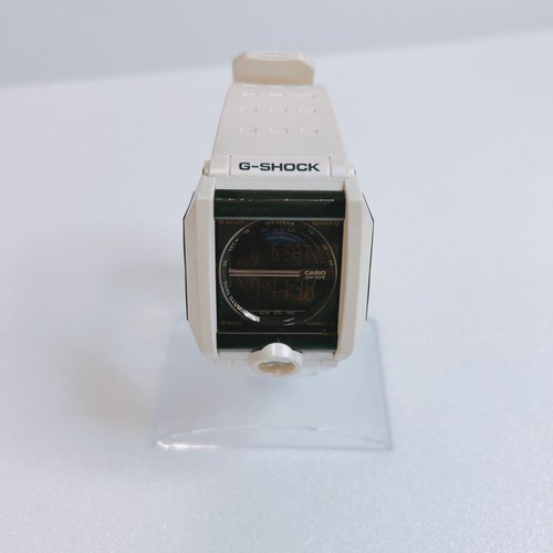 Montre blanche pour homme