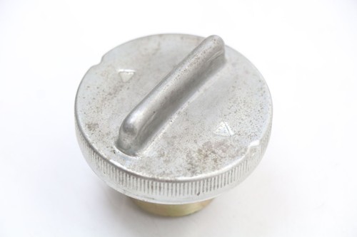 Bouchon reservoir essence - bouchon,