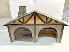 King & Country ~ VILLAGE STABLE ~ SP083 ~ EUC in Box