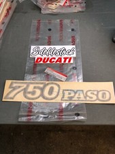 1 autocollant gauche  ducati
