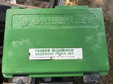 ꙮ Greenlee 7238SB Slug-Buster Knockout Kit with Ratchet Wrench Punch Set 1/2"-2"