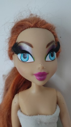 Grande poupée winx rainbow - grande,