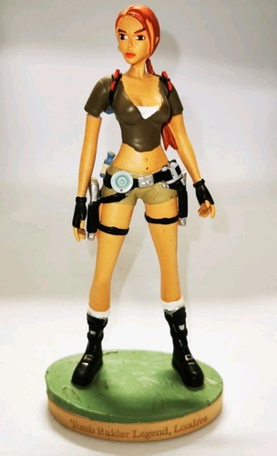 Tomb raider legend figurine - tomb,