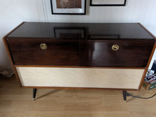 GRAND MEUBLE RADIO TOURNE-DISQUE PHILIPS ANNEES 50/60 À RÉNOVER À MINIMA