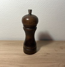 Petit Moulin à Poivre vintage