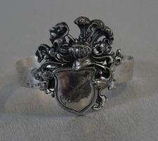 Accessoires de table WMF avec blason argenté inscription Couleur Bruder vers ...