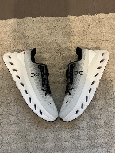 Chaussures paire cloud - on, en