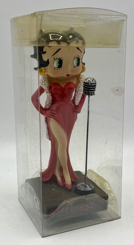 Figurine betty boop robe - betty,