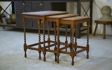 Tables gigognes rustiques en