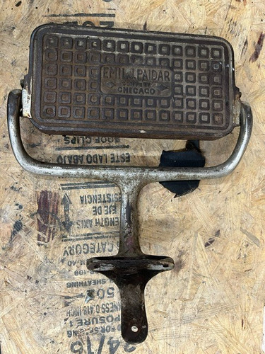 Emil paidar barber - j, chair