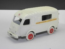 vrai CIJ 3/61 -  AMBULANCE en boite d'origine - ETAT NEUF A,b