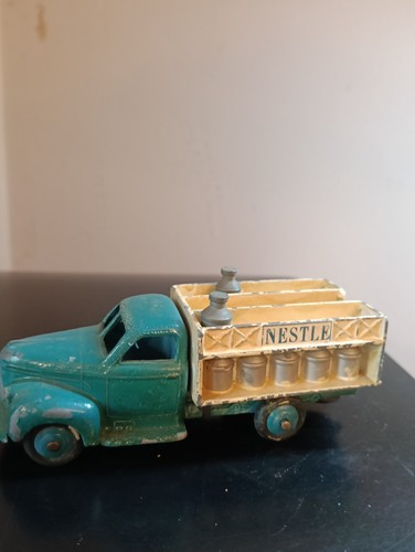 Camion laitier nestlé - camion,