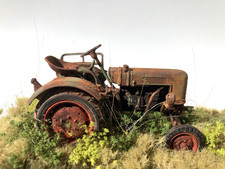 Weathered Barn Find 1958 Fendt F 24 Rusty Tractor Universal Hobbies 1/43