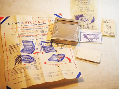 Lot papiers cigarettes - , à