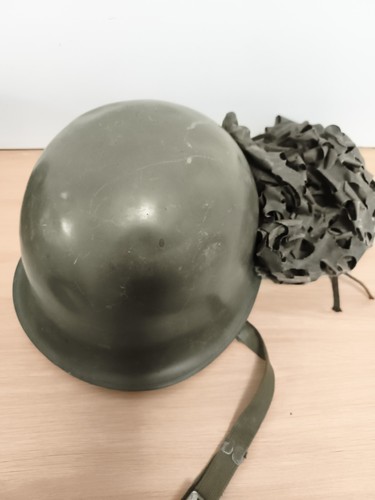 Casque militaire ancien - , kaki