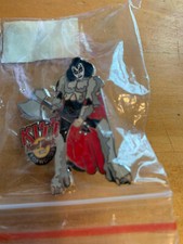 KISS GENE SIMMONS HARD ROCK CAFE  FOXWOODS CASINO PIN NEW VINTAGE FREE SHIPPING