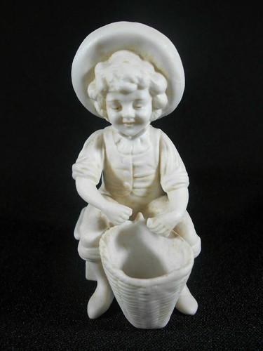 Ravissante figurine garçon - ravissante,