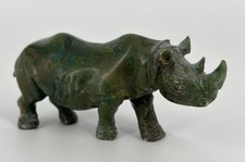 Rhinocéros Sculpture Pierre