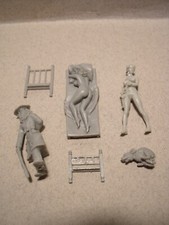 FIGURINES 1/43  SET 196  LES