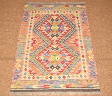 Tapis Kilim Oriental Tissé À
