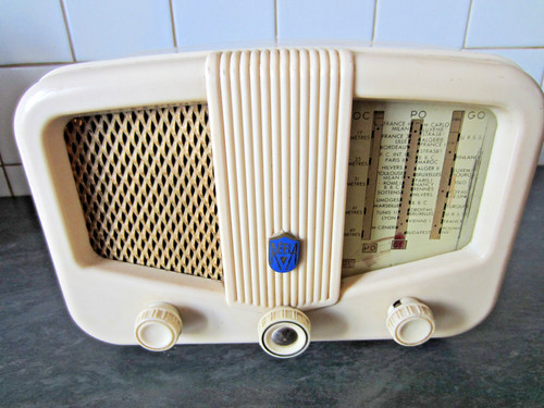 Ancien poste radio de - de,