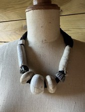 Collier perles galets