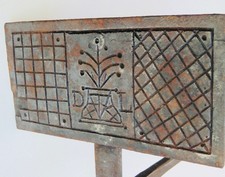 MOULE À GAUFRES, À